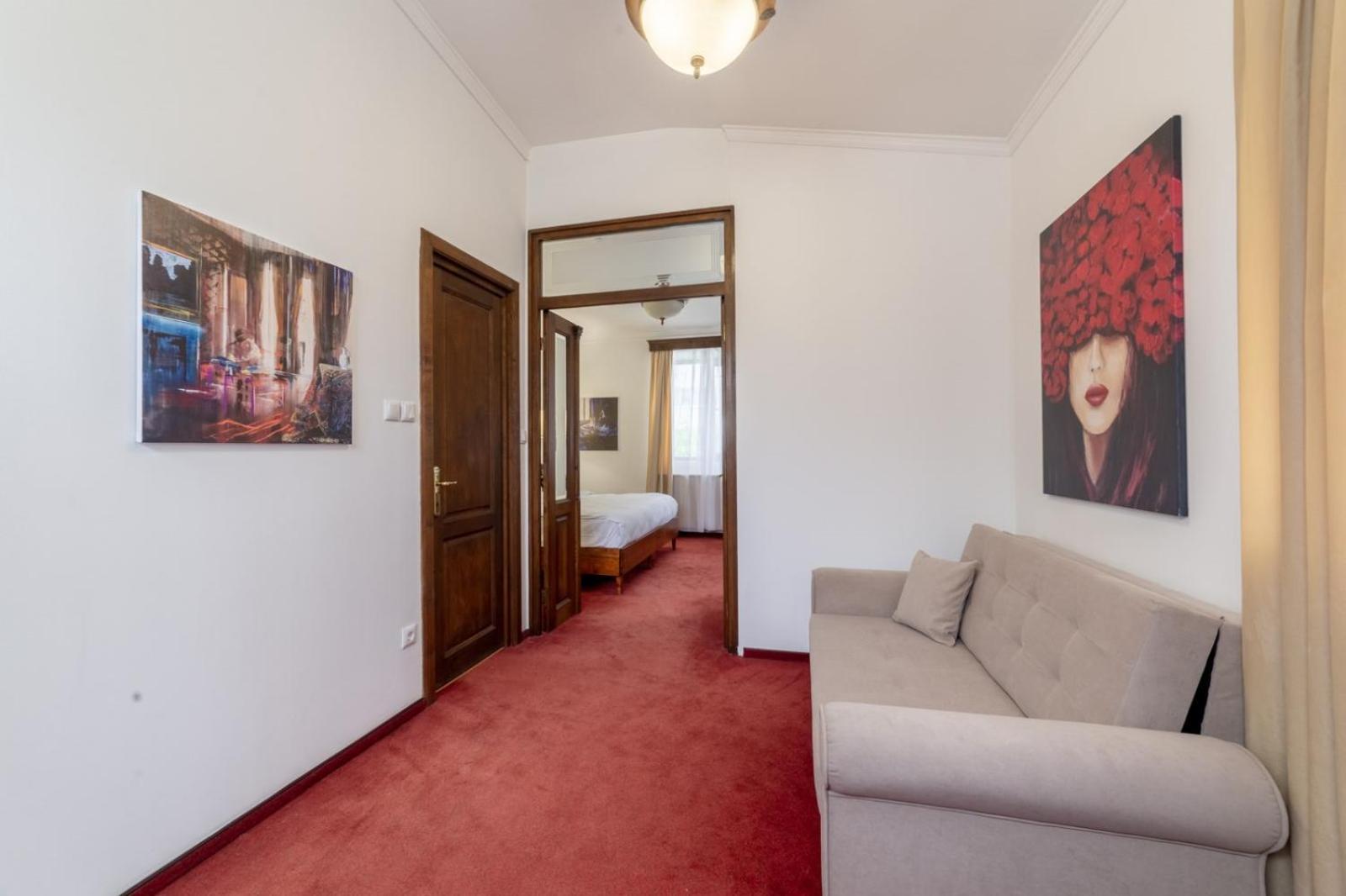 Arc De Triomphe By Citybookings بوخارست المظهر الخارجي الصورة